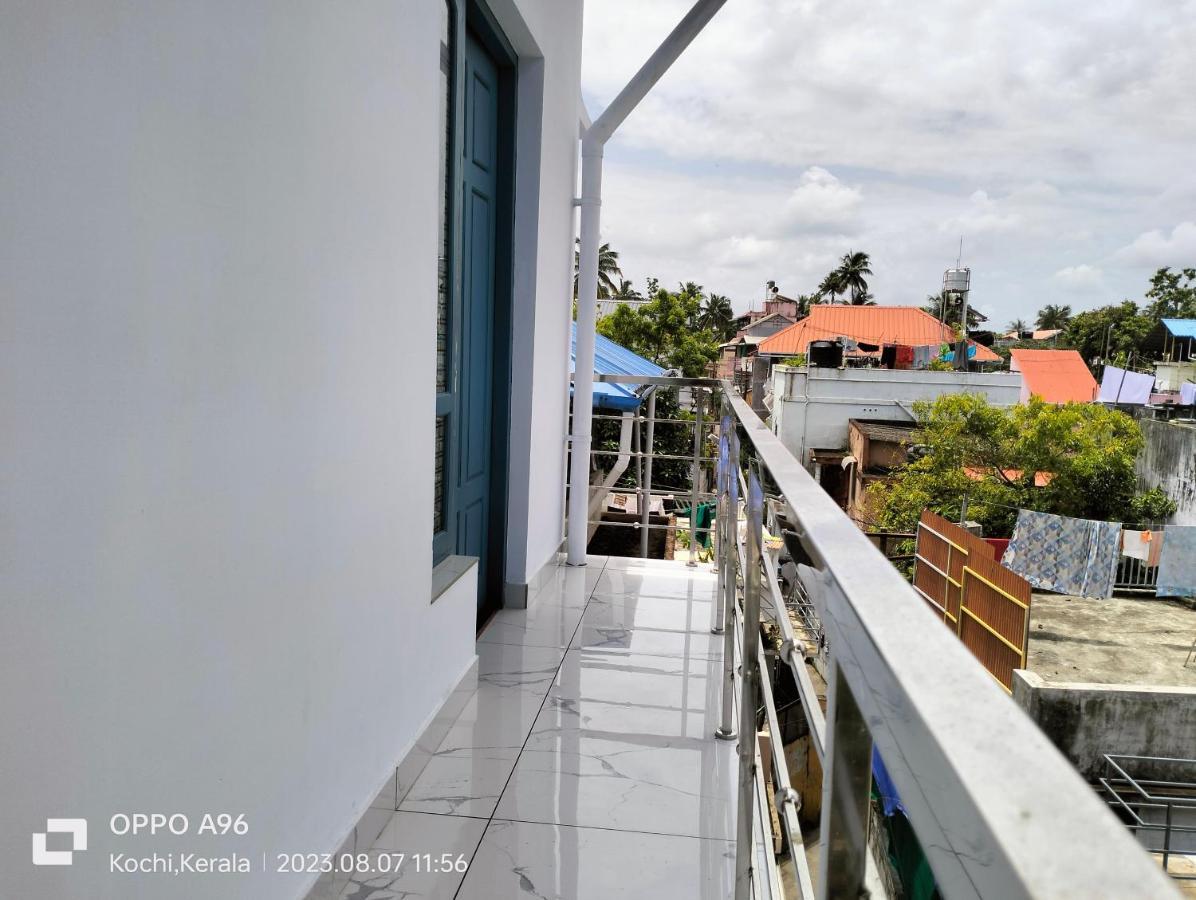 Guestland Homestay Kochi Exterior photo