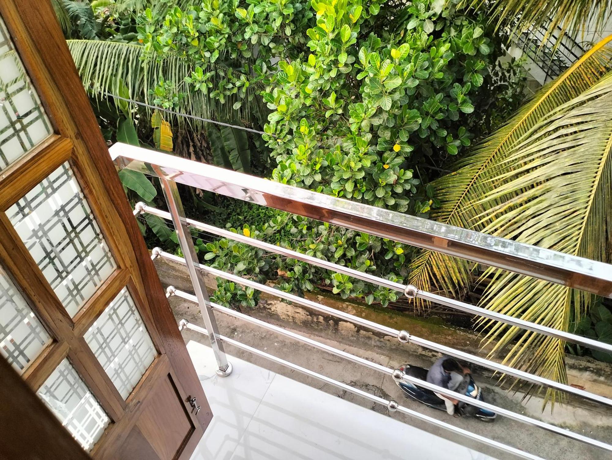Guestland Homestay Kochi Exterior photo